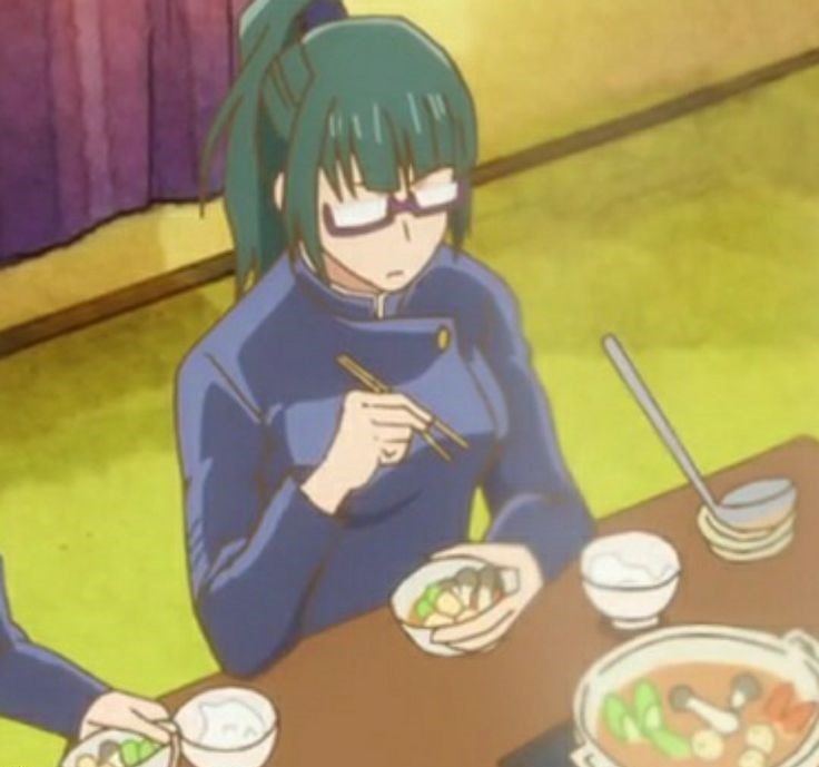 Maki eating