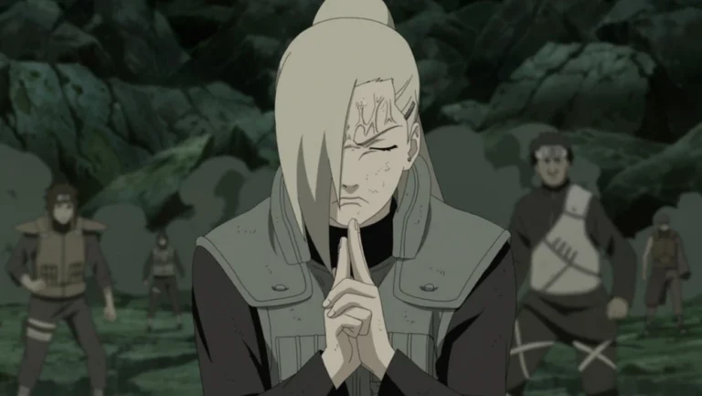 Ino_comunicates_with_Allied_Forces